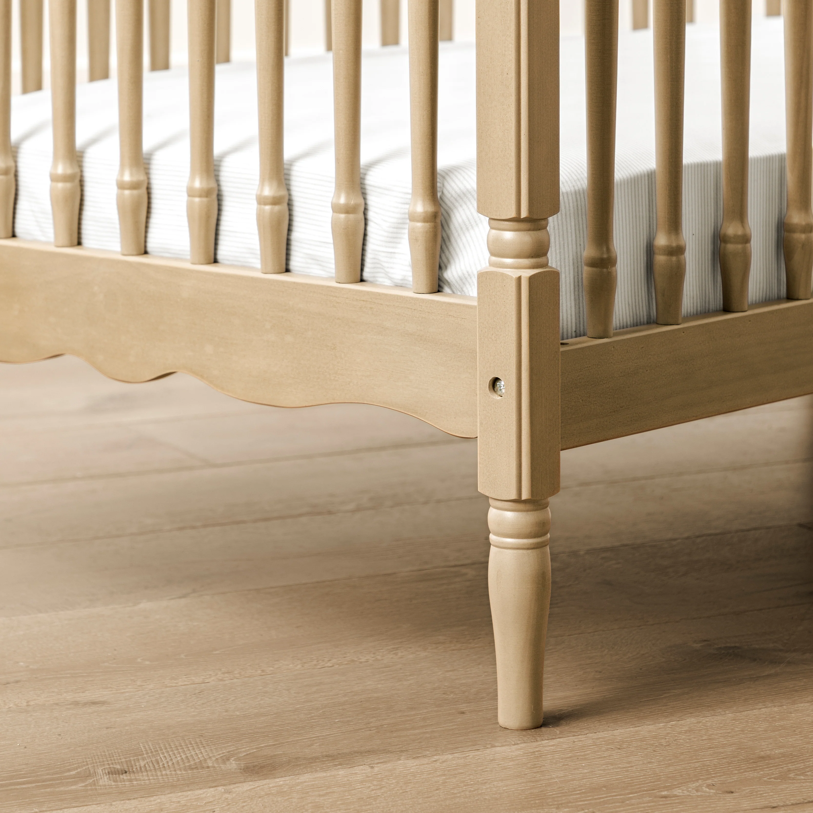 Liberty 3-in-1 Convertible Spindle Crib with Toddler Bed Conversion Kit - Image 27
