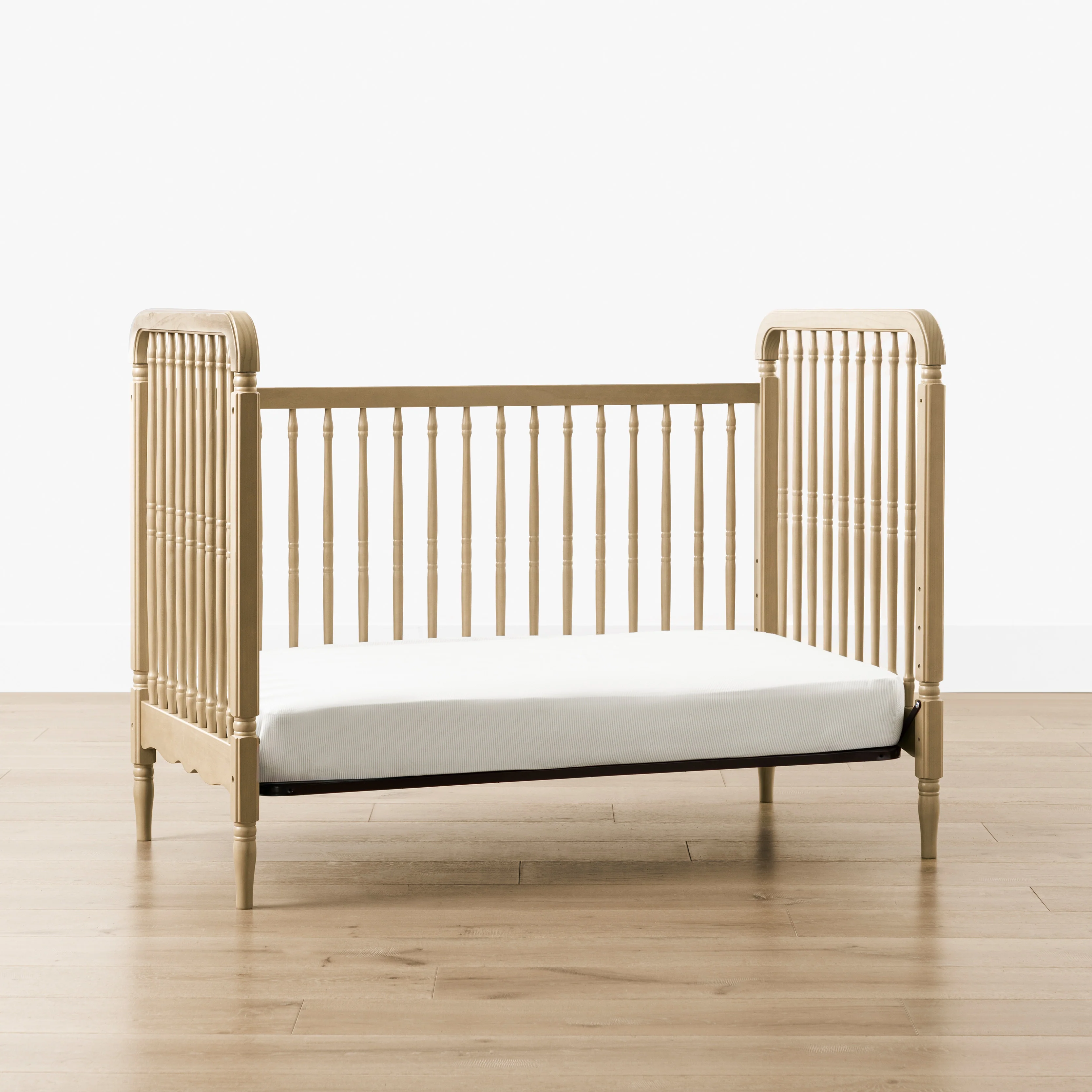 Liberty 3-in-1 Convertible Spindle Crib with Toddler Bed Conversion Kit - Image 34